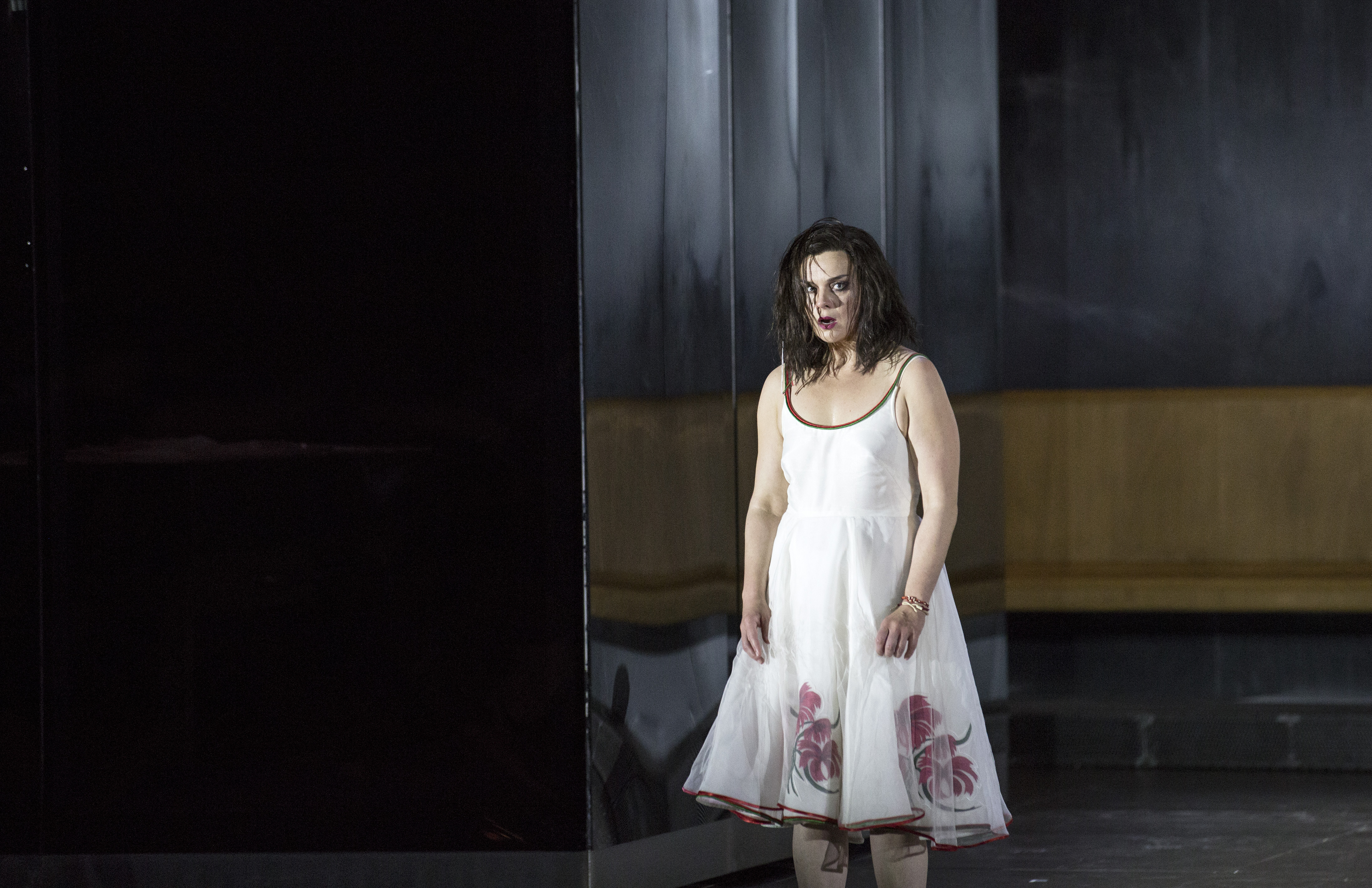 SALZBURGER FESTSPIELE 2020 ELEKTRA Premiere: 01.08.2020 Musikalische Leitung:: Franz Welser-Möst Regie: Krzysztof Warlikowski Bühne und Kostüme: Matgorzata Szczesniak Beleuchtung: Felice Ross Video: Denis Guéguin Choreografie: Claude Bardouil Dramaturgie: Christian Longchamp Photo shows:Ausrine Stundyte