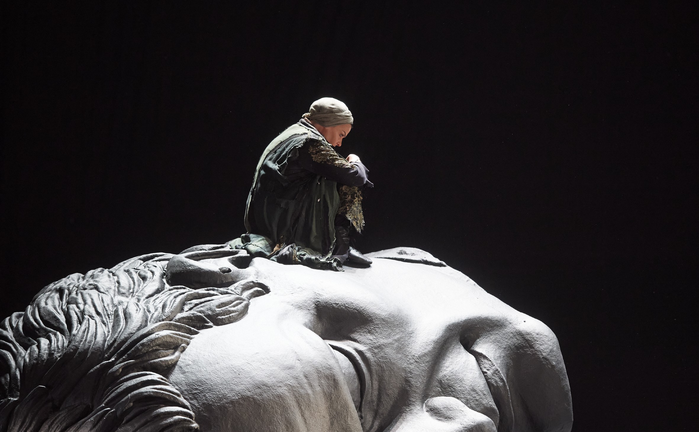 Franz Welser-Möst dirigiert Elektra an der Wiener Staatsoper, Juni 2021, am Bild: Ausrine Stundyte als Elektra